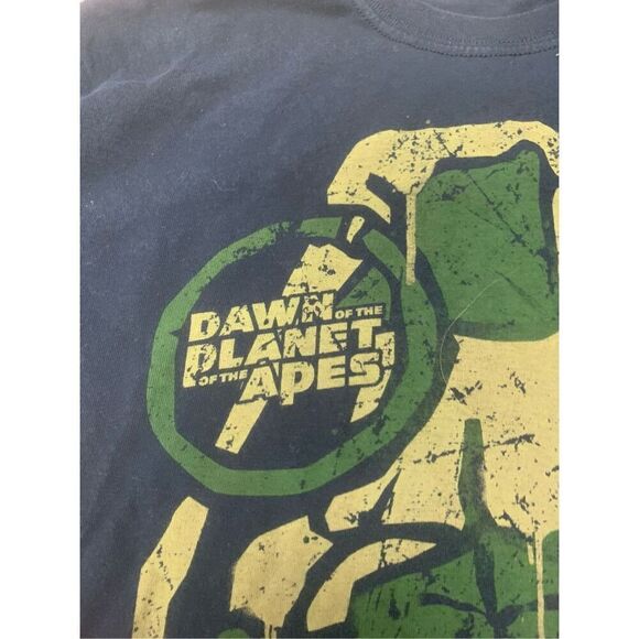 Planet of The Apes T-shirt - Picture 2 of 6